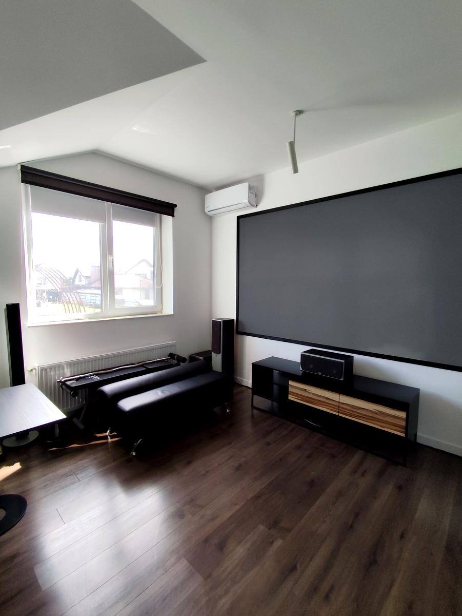 1836436808400658