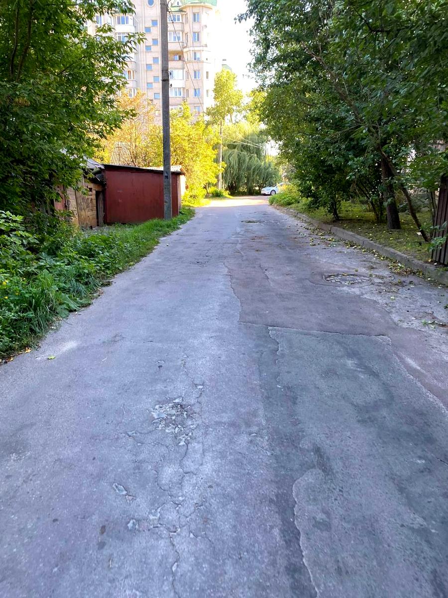 1842144614863658