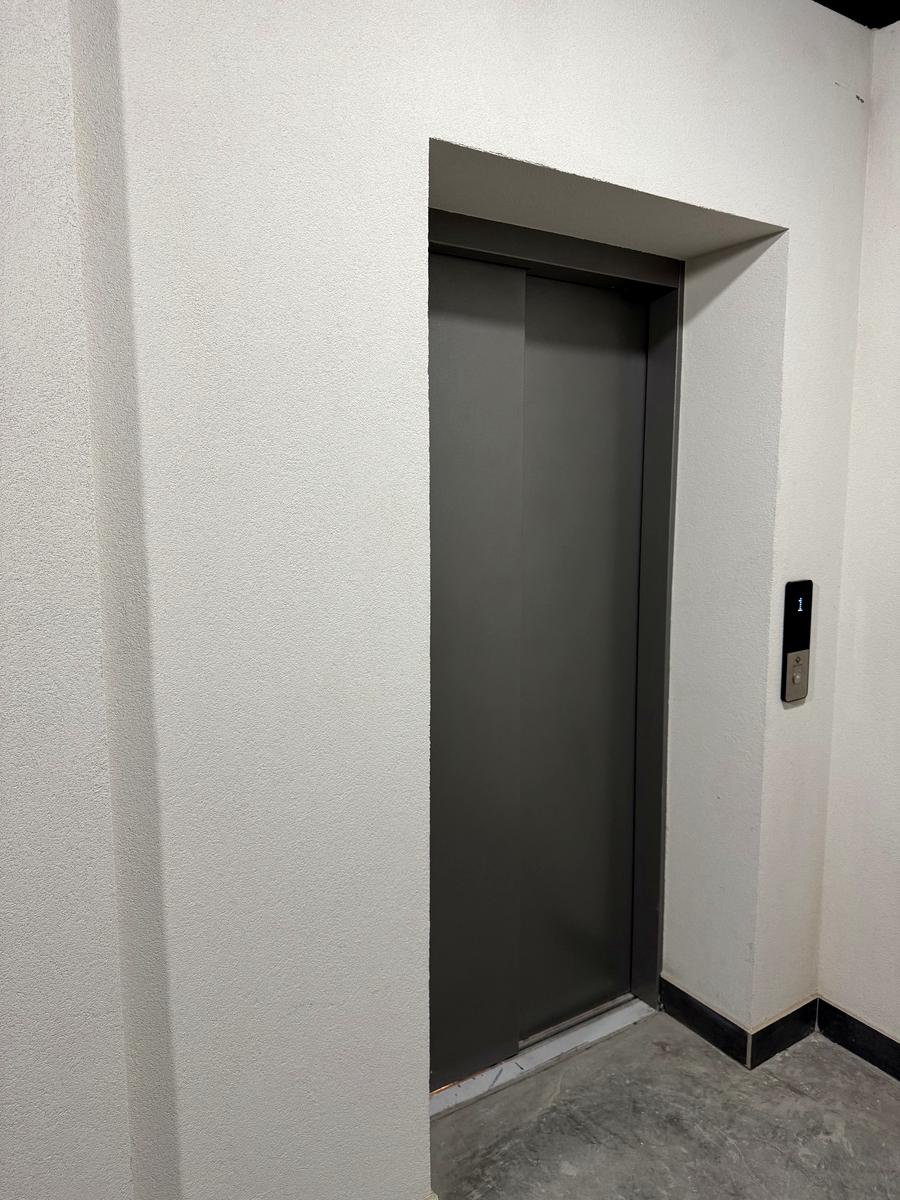 1826938176250660
