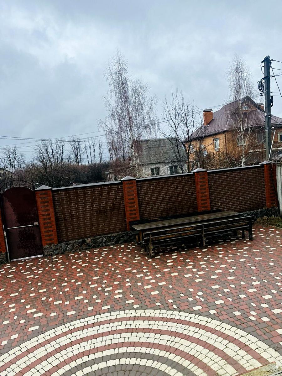 1833446172396660