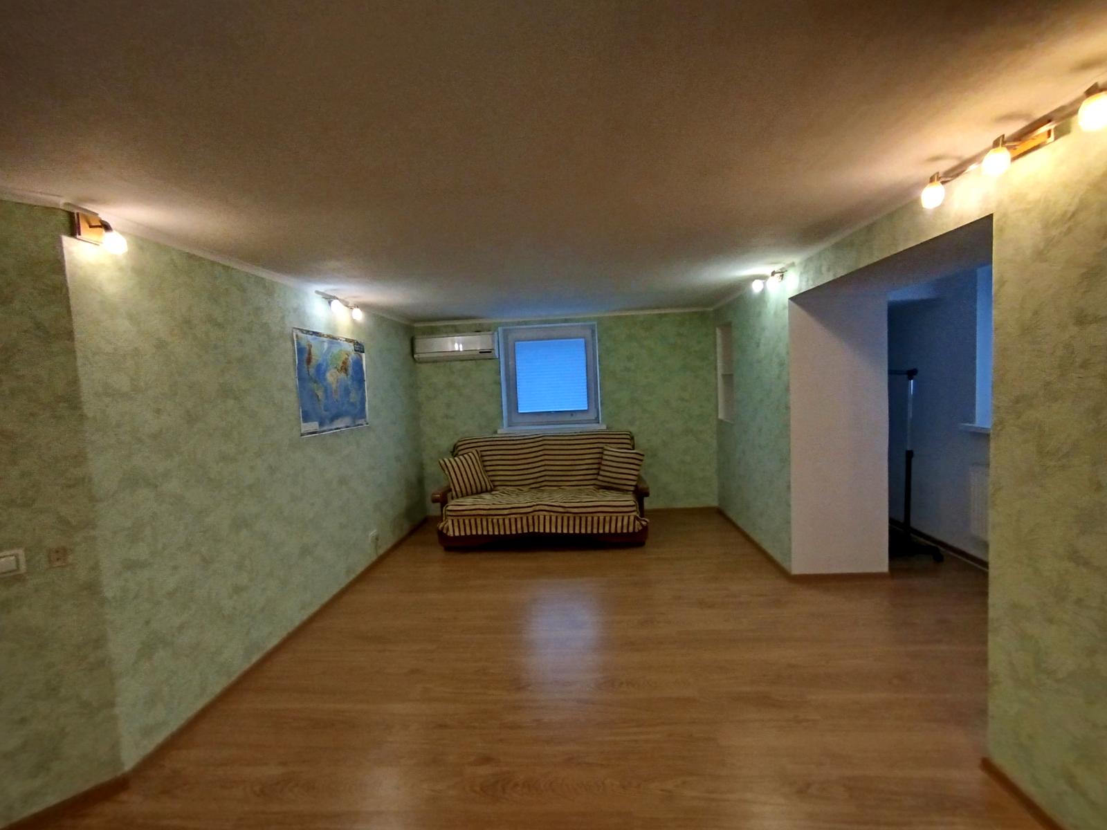 1818415692309067