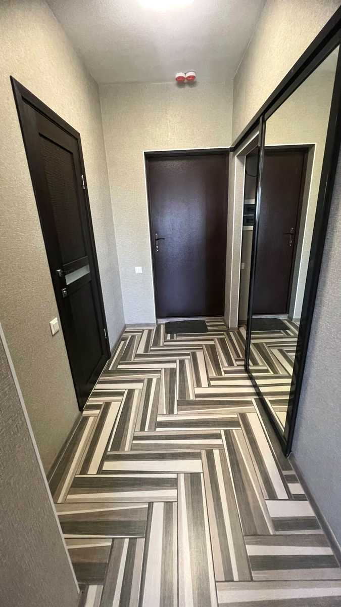 1776915727870673