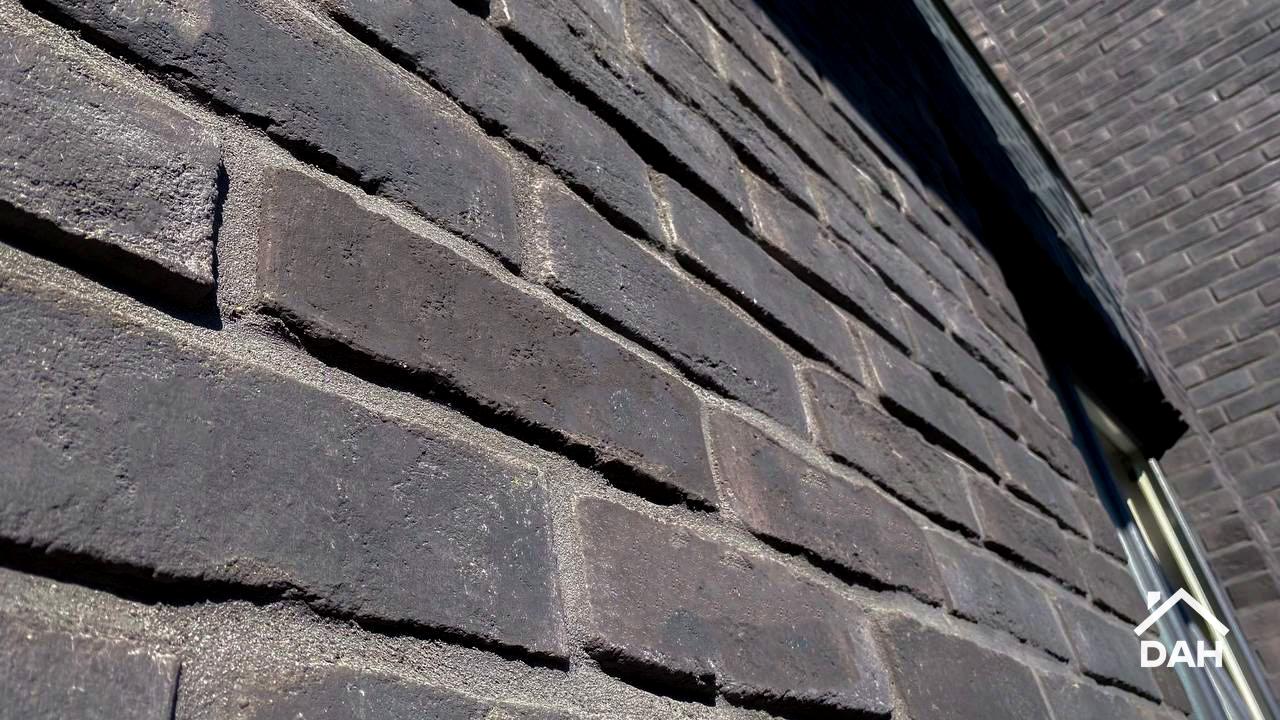 1841798217593673