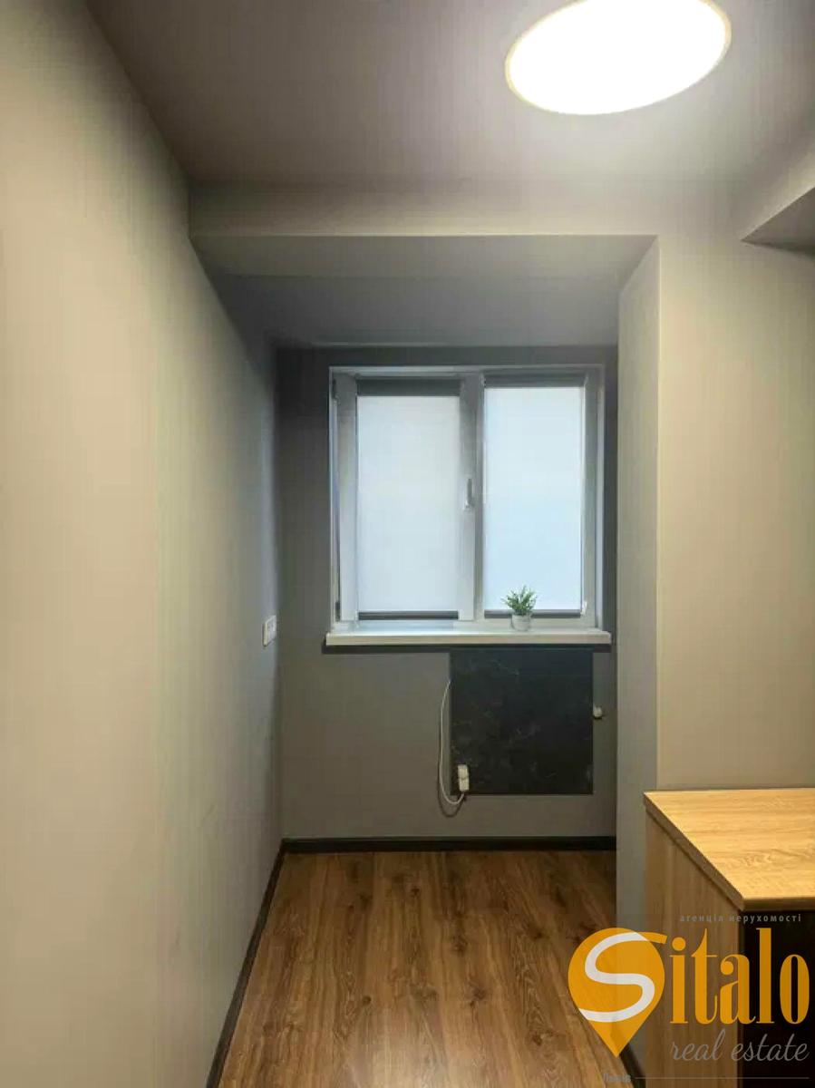 1838338405648674