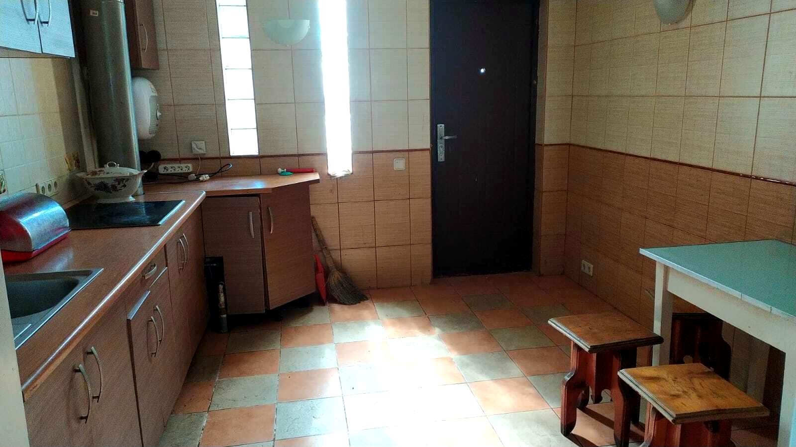 1826848344531676