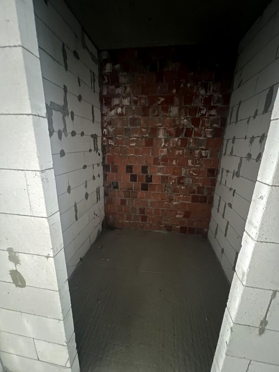 1841984956036679