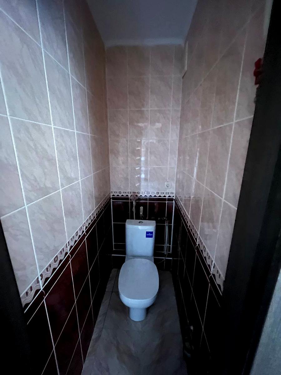 1839889356085680
