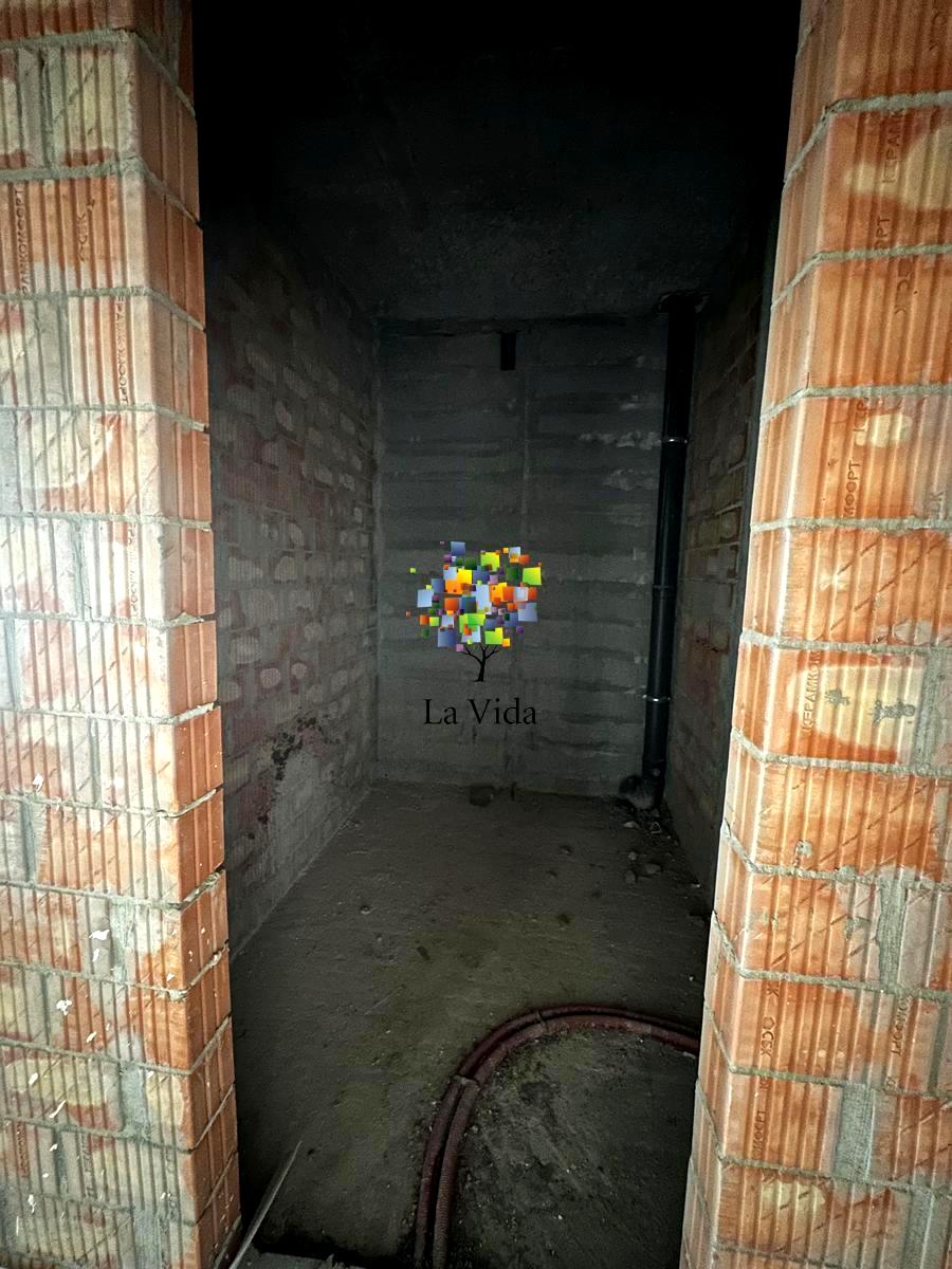 1844698883835686