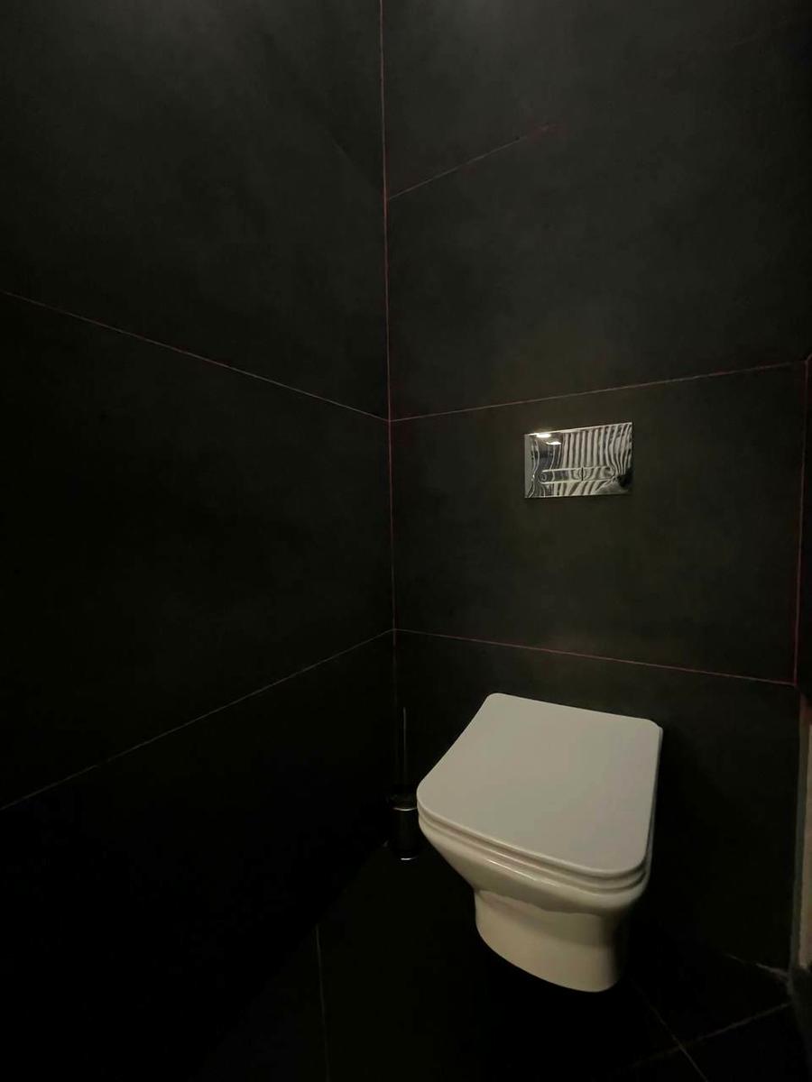 1815069858028687