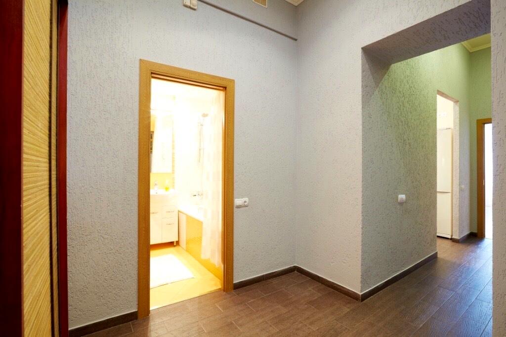 1842954167725689