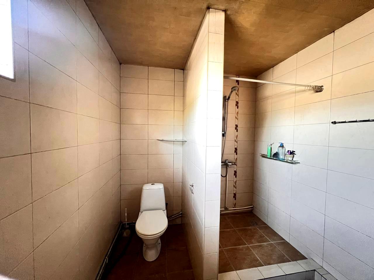 1844154858003695