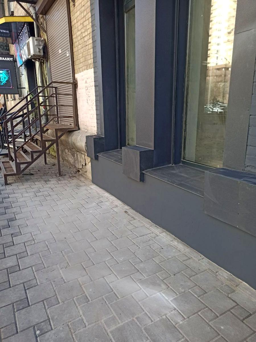 1815748241163070