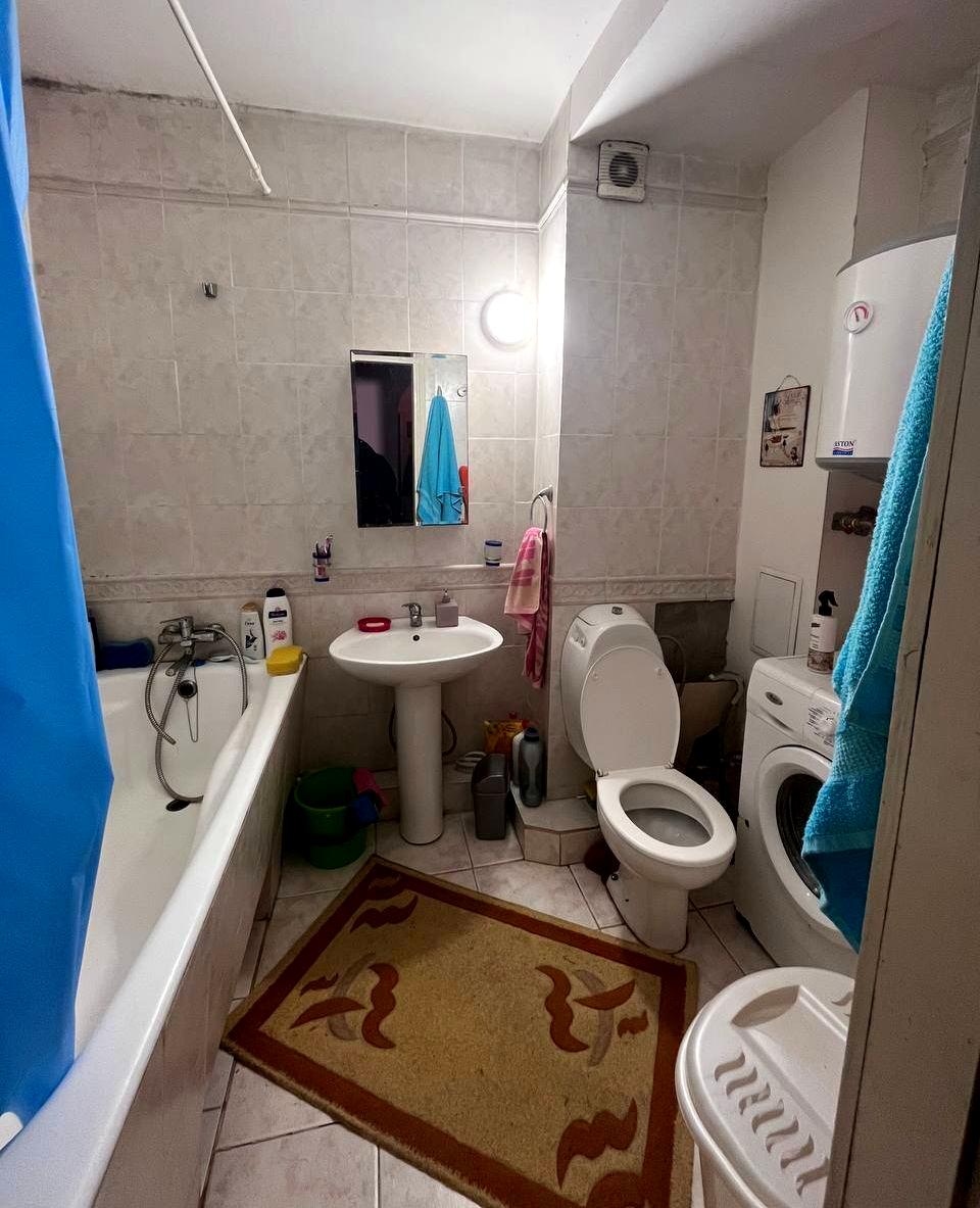 1844063586971703