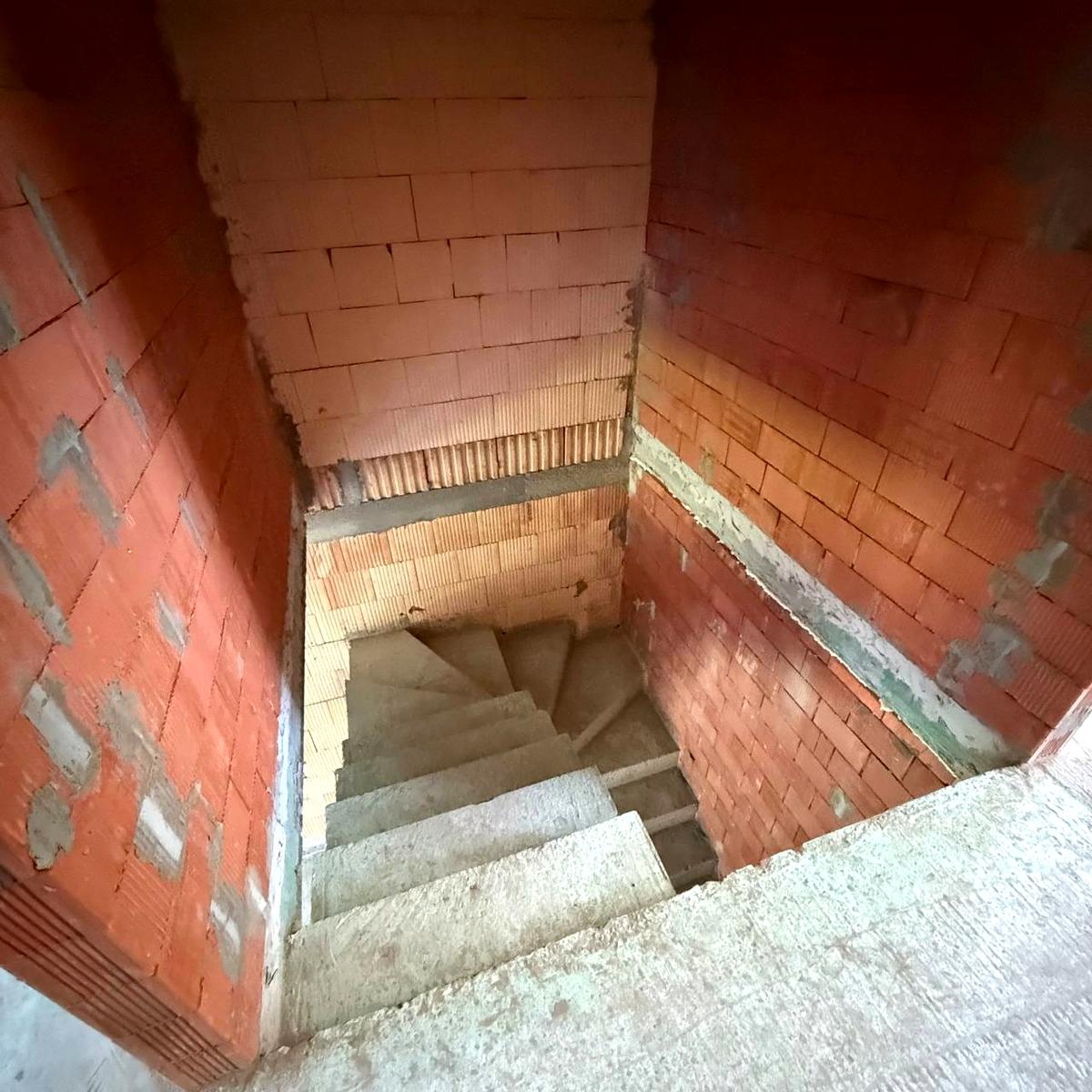1843047301656705