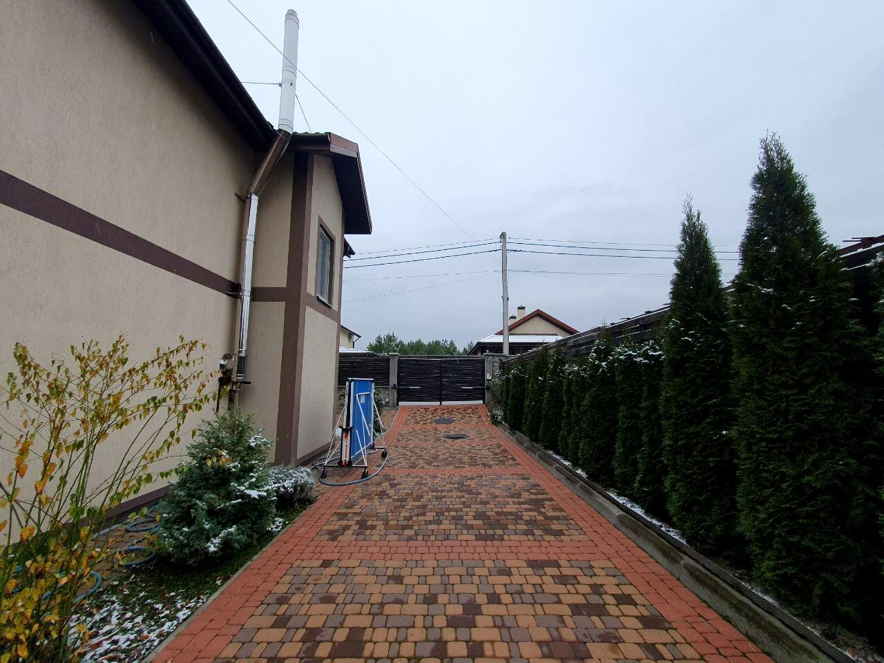 1826482131556708