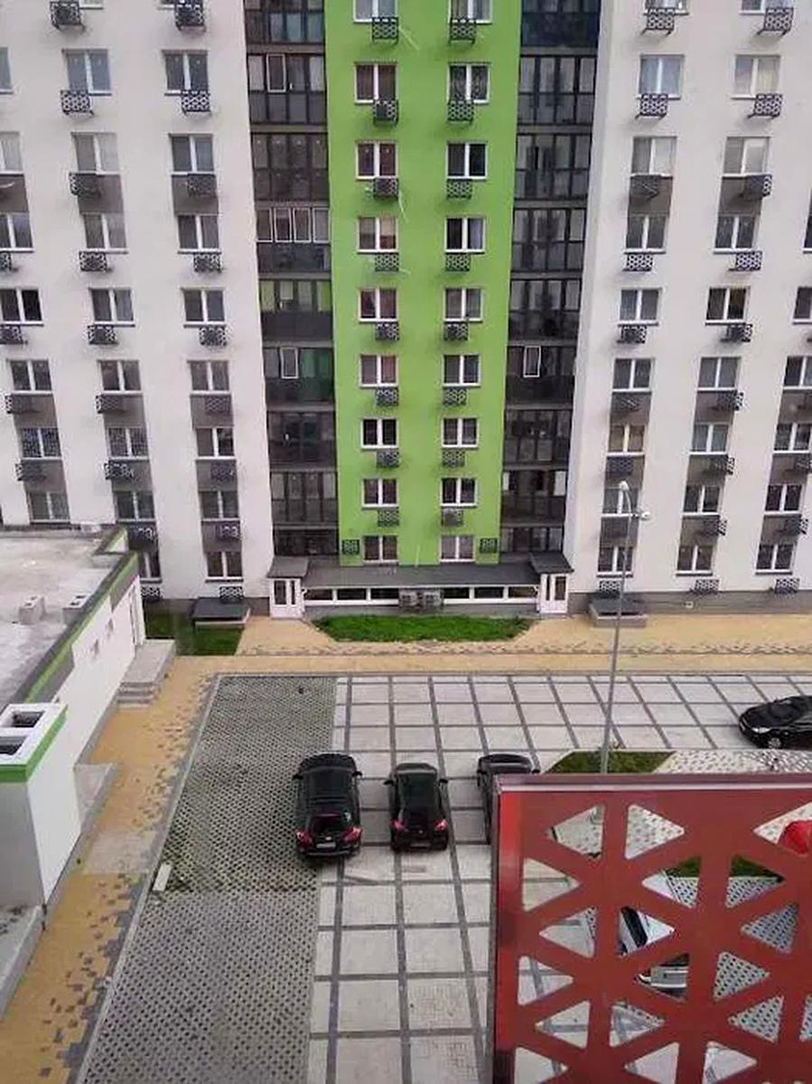 1844860634195710