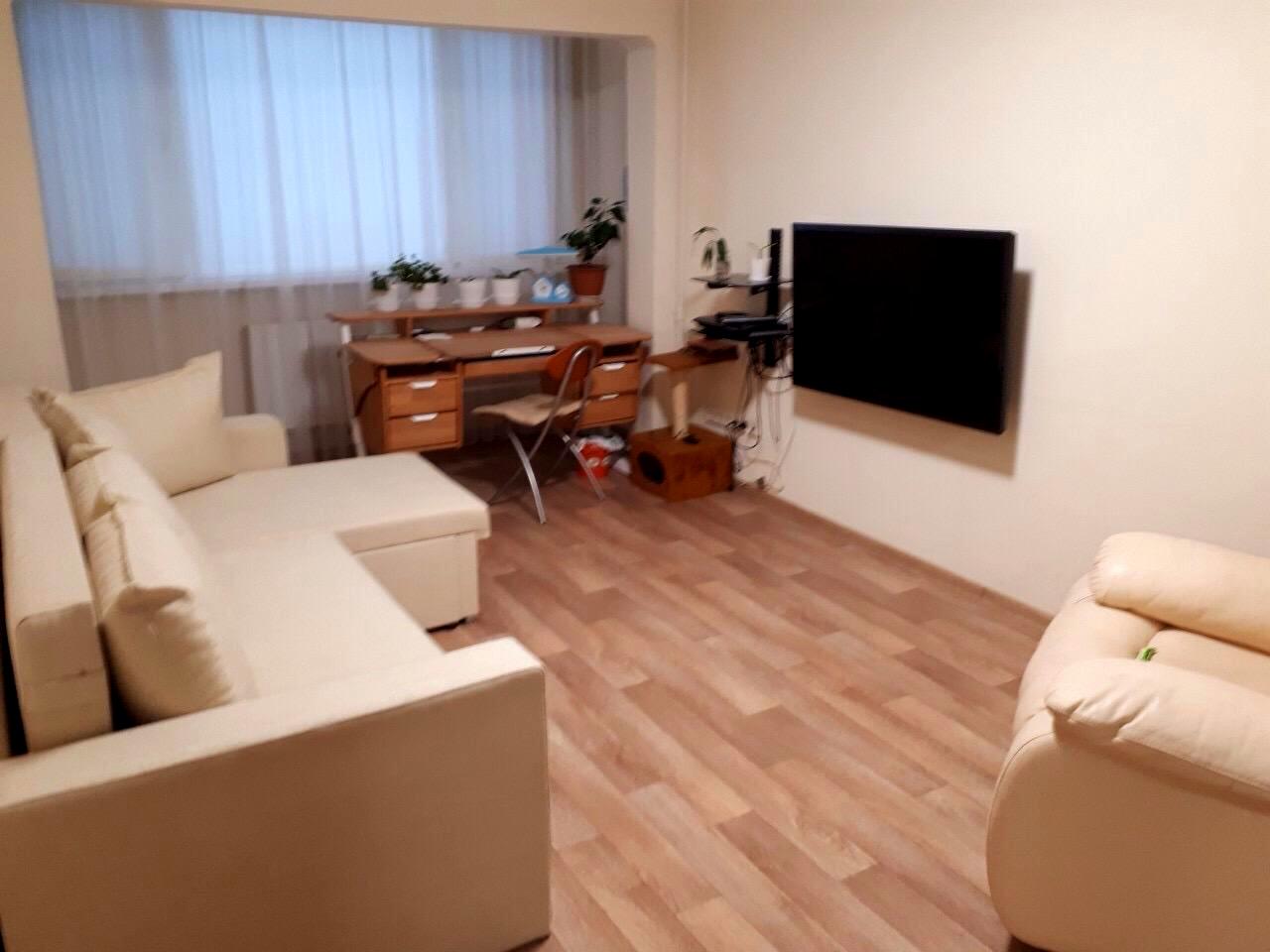 1657133727273072