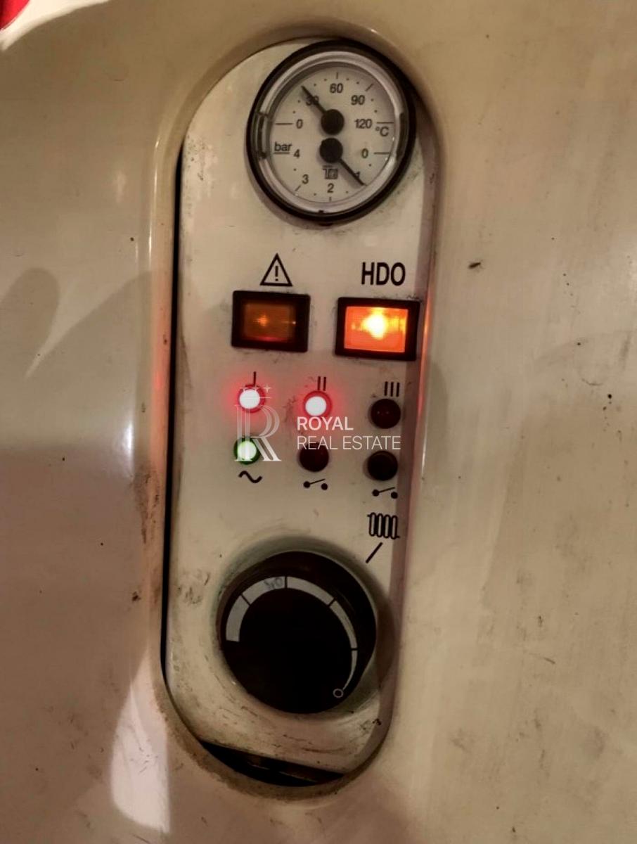 1838985576458072
