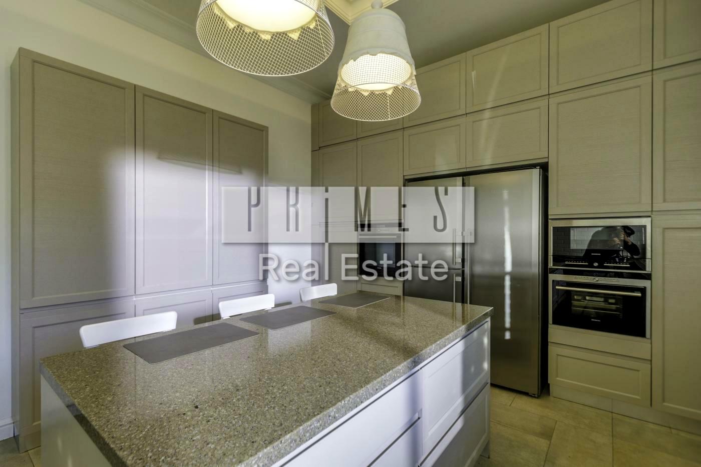 1836698869821721