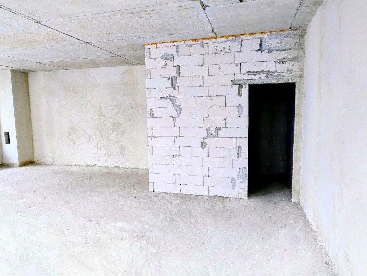 1837720359143722
