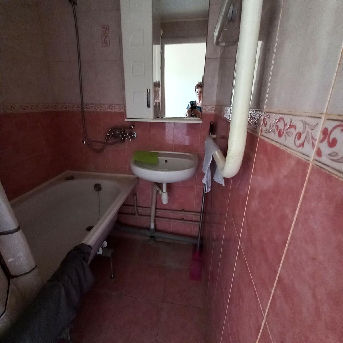 1842047227615724