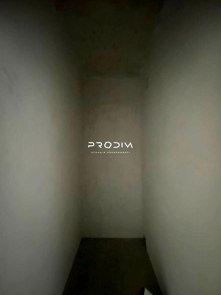 1815609615689725