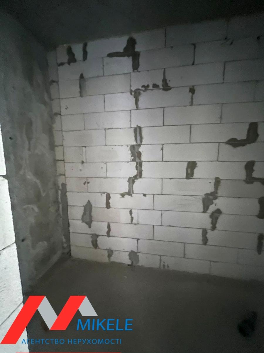 1835087218265725