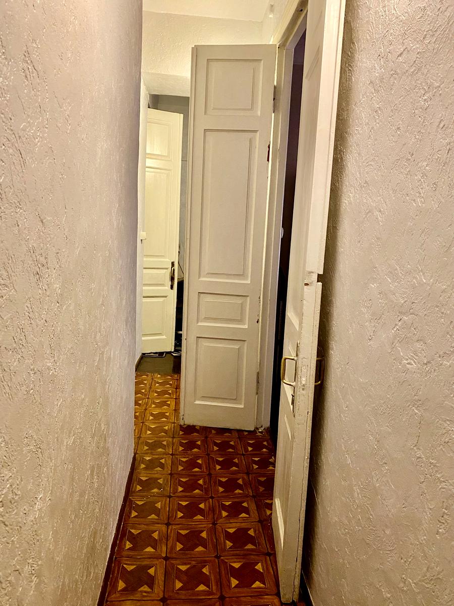 1810093742412728