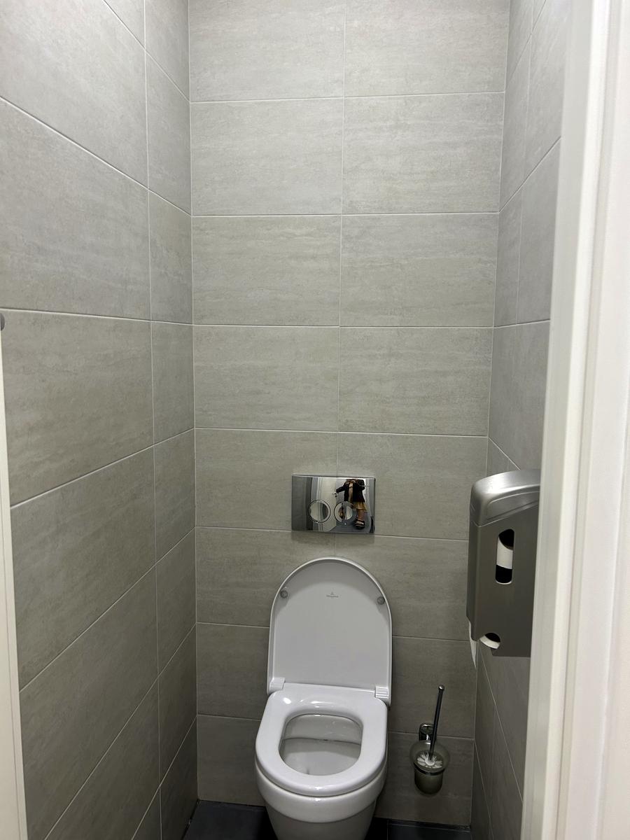 1837433631737735