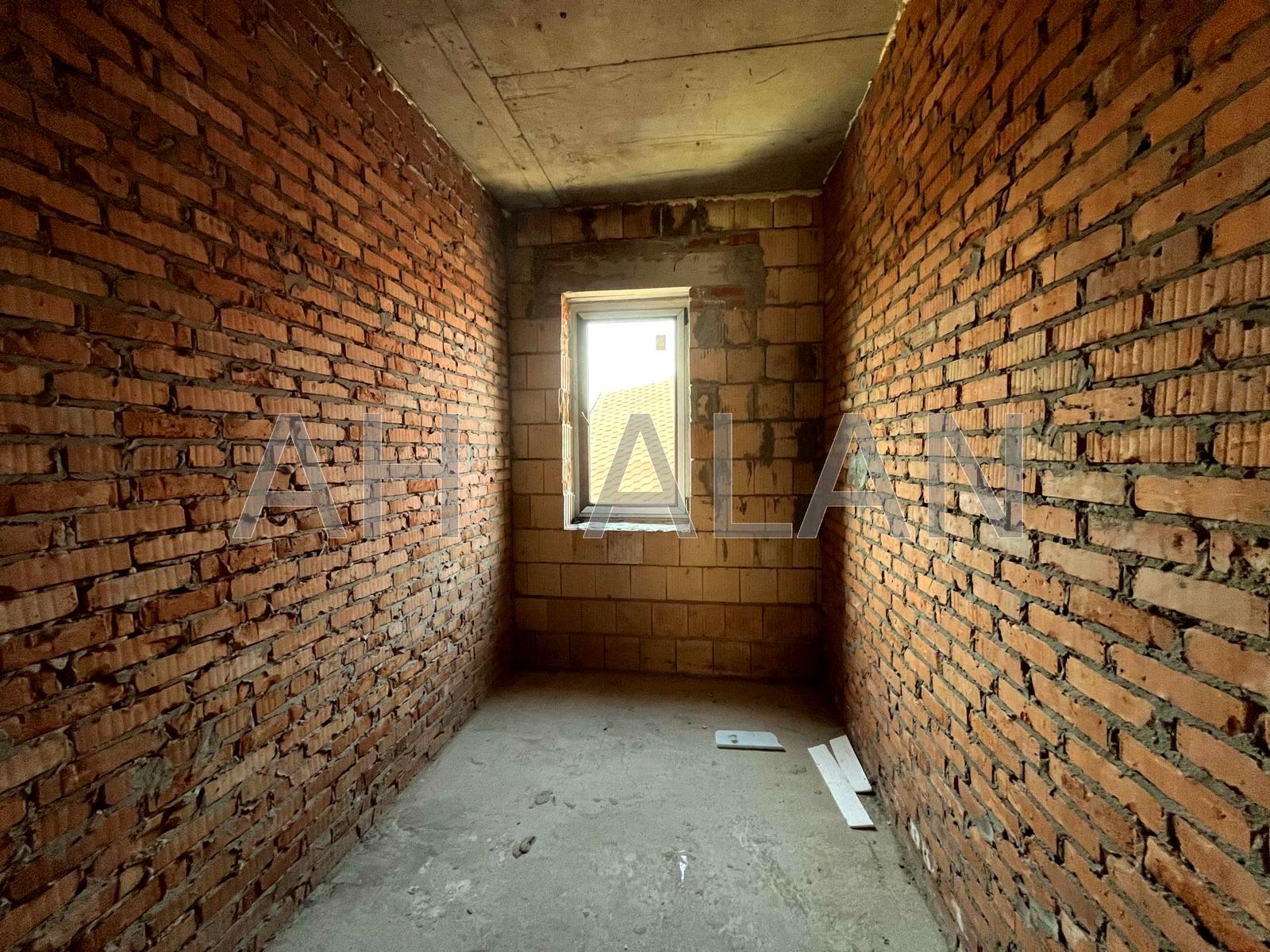 1835715033335736