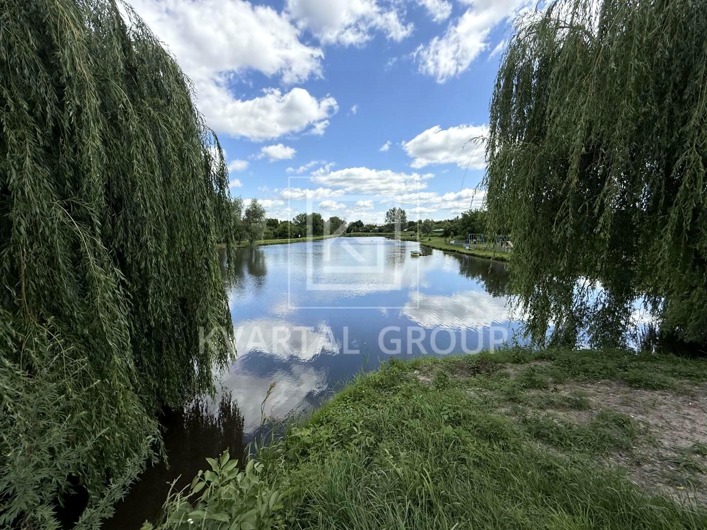 1835818481260739