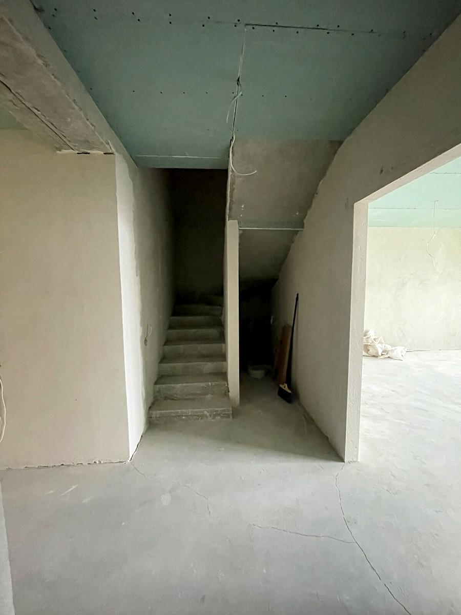 1764880611555074