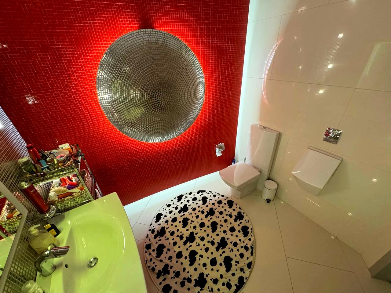1803014452779741