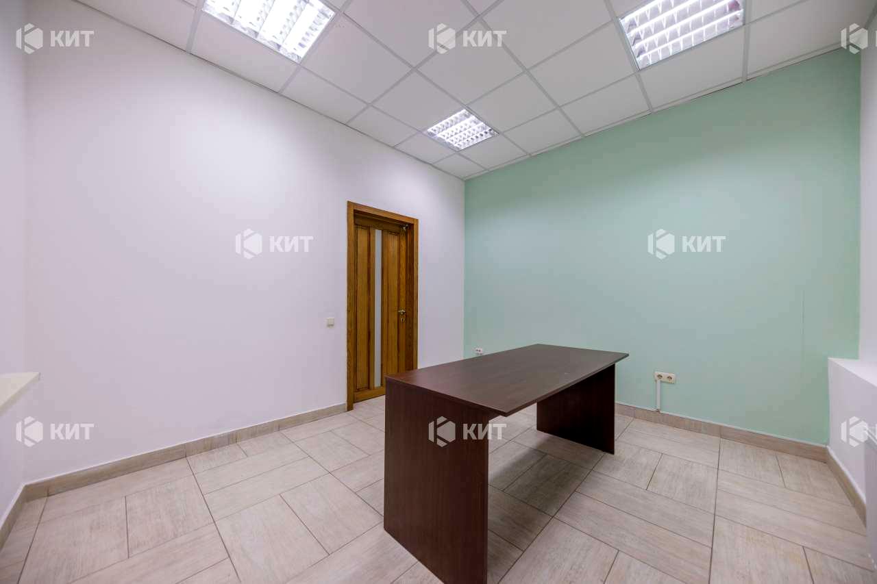 1827028336421742