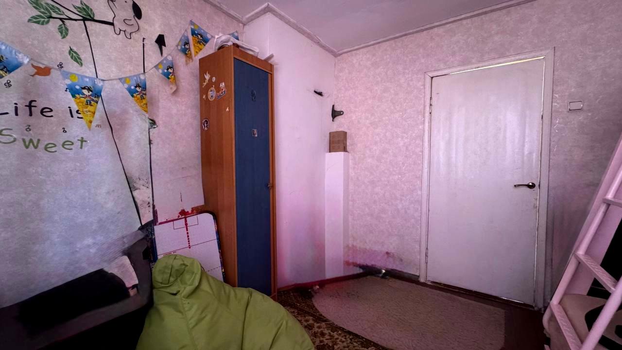 1837784749364752