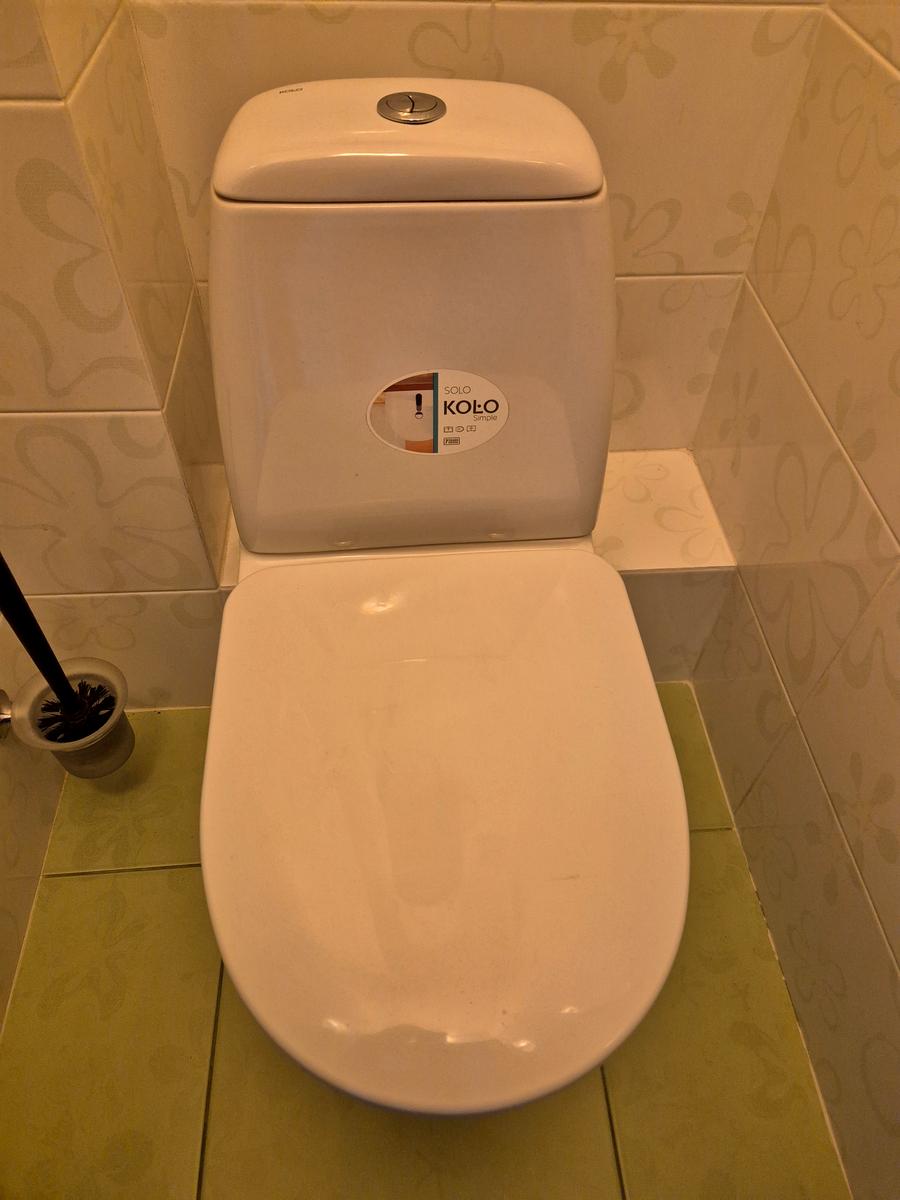 1832386062304760