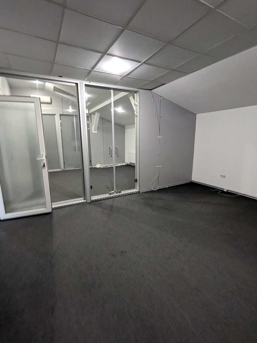 1823161455996763
