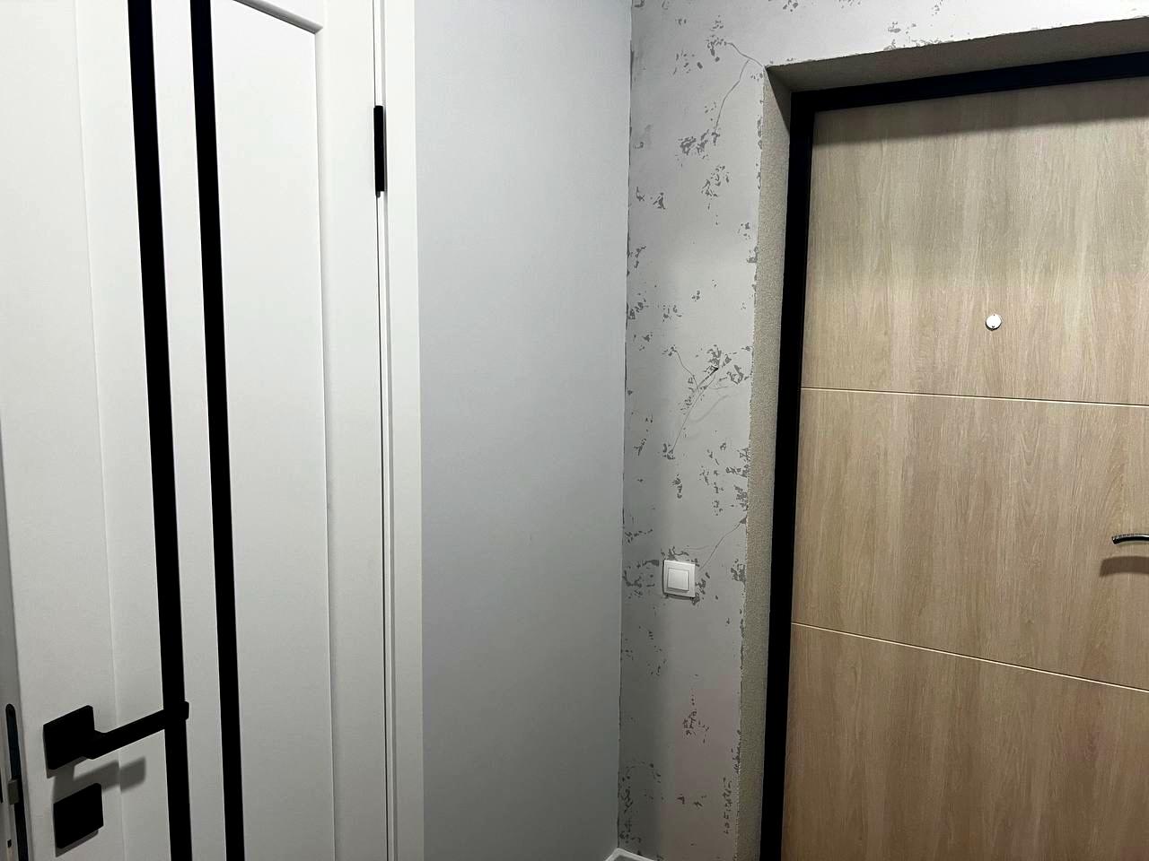 1843698530678772