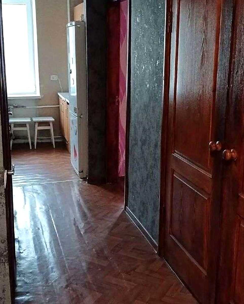 1835887471916773