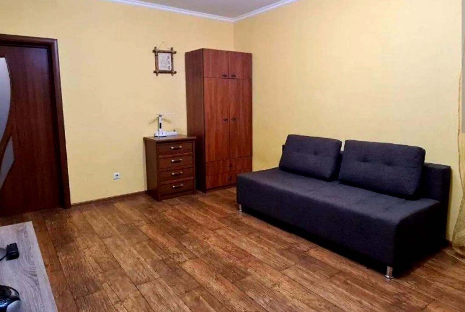 1846038438064774