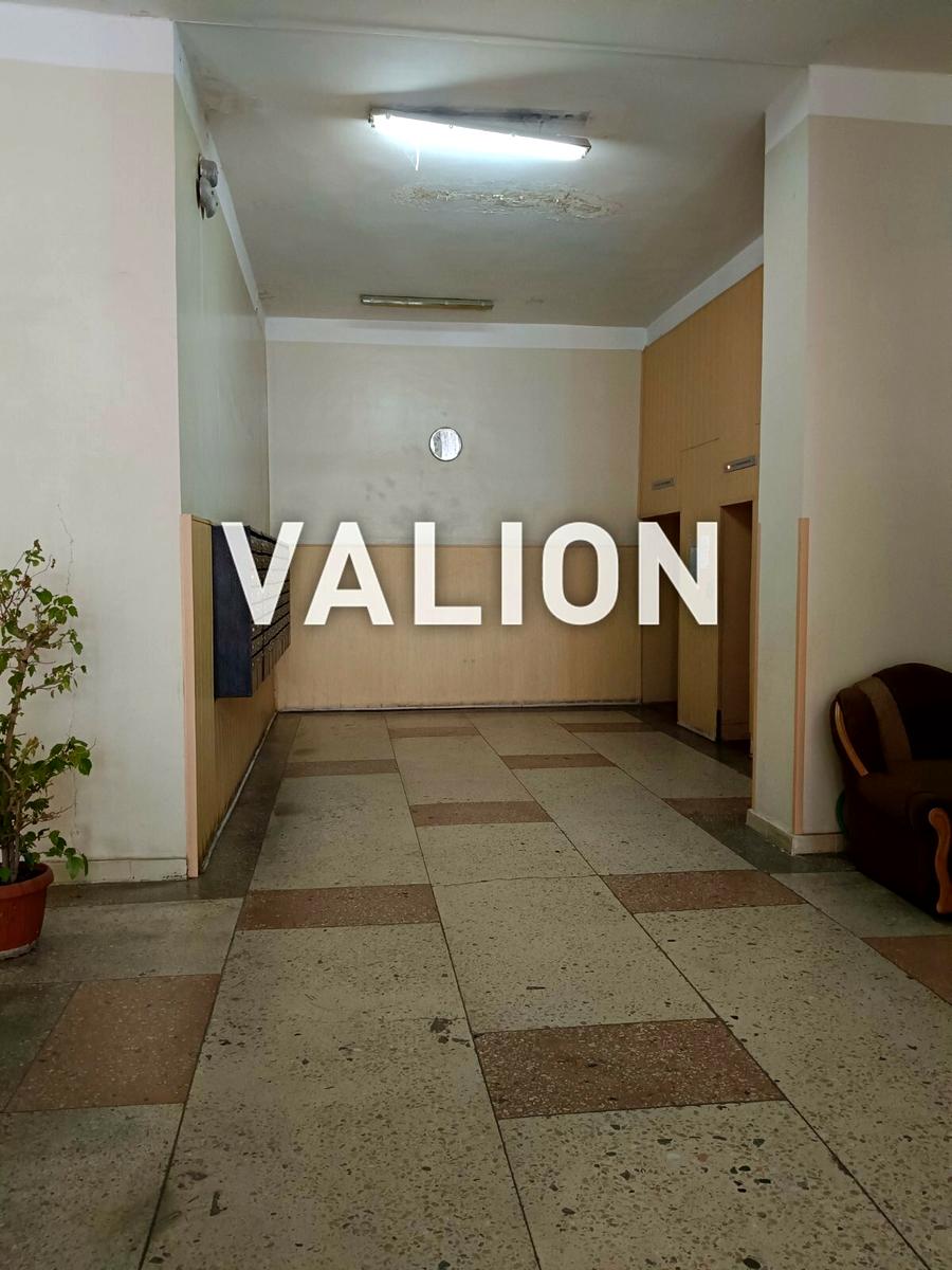 1824313058643778