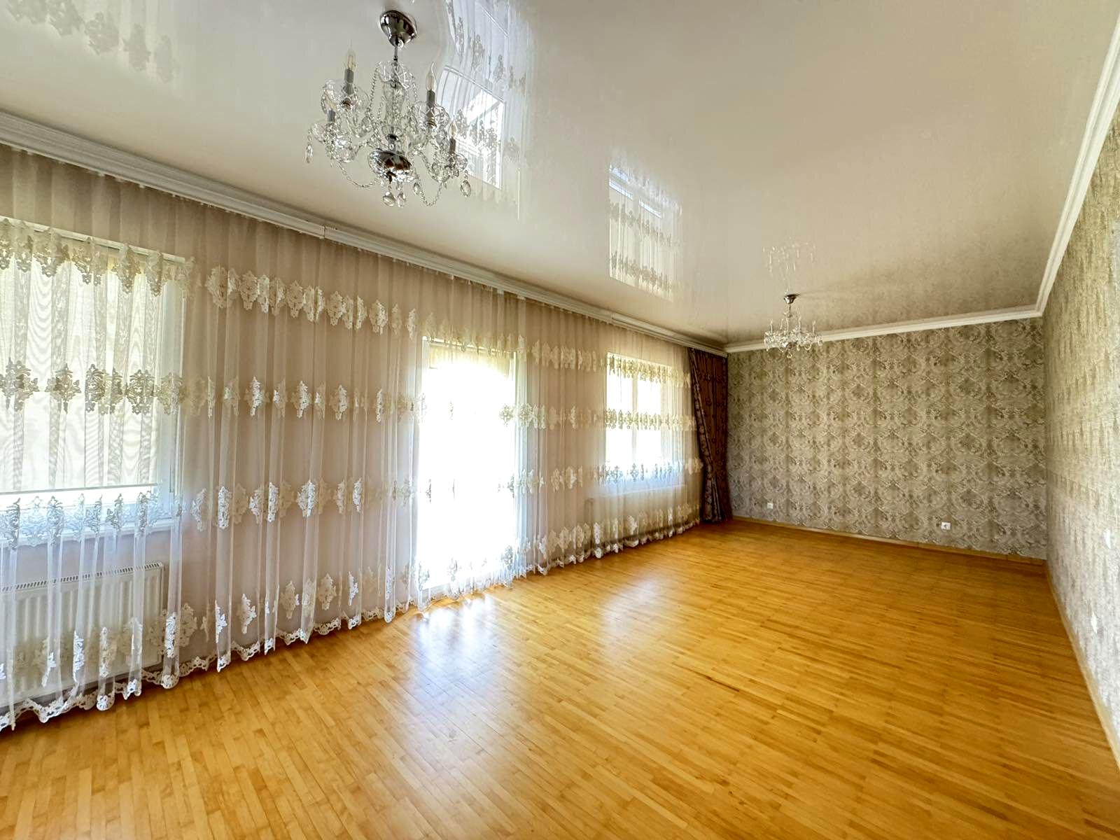 1845855321257784