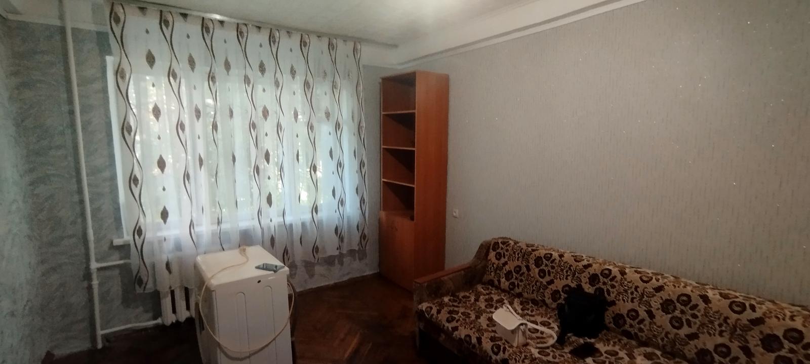 1844905082877799
