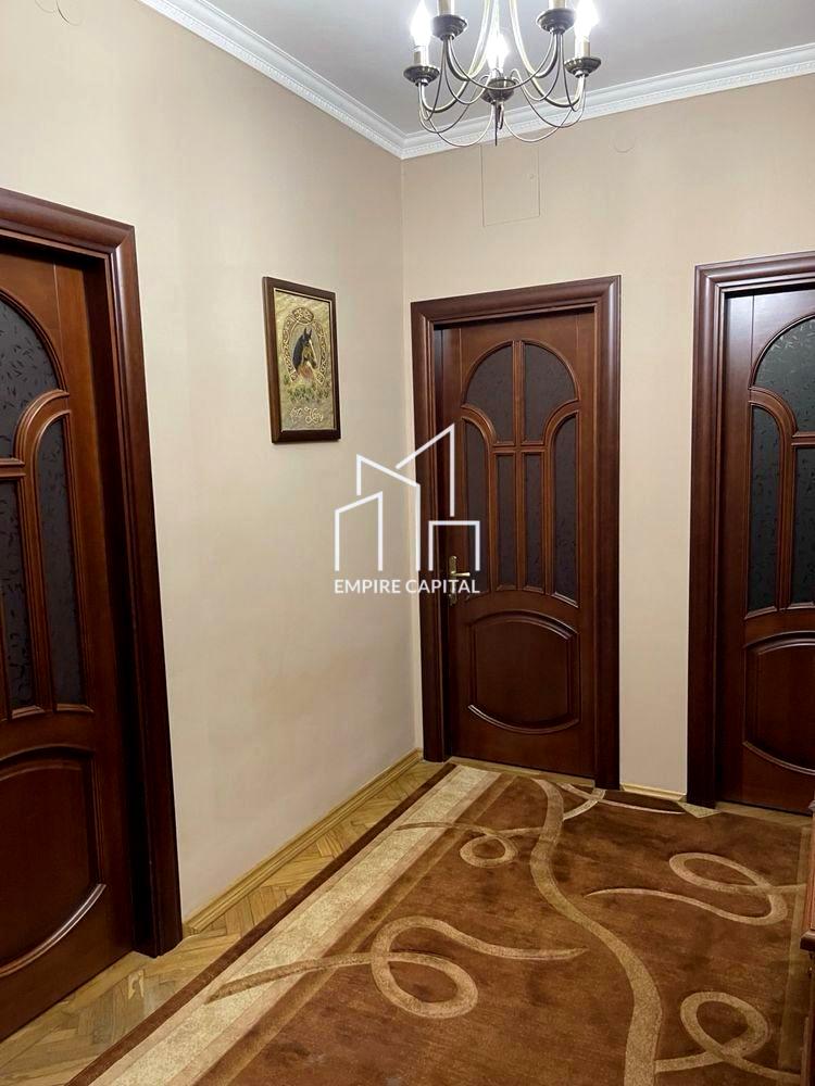 1842963946474804