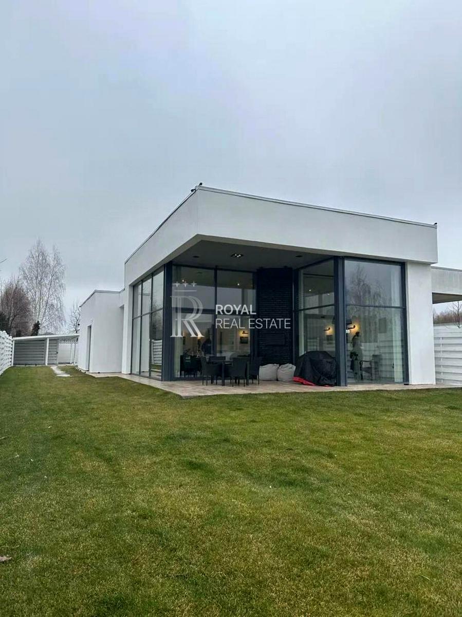 House by the address (area 270 m²) - Atlanta.ua