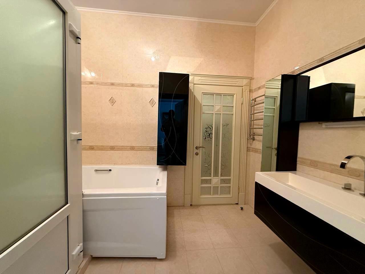 Дом по адресу Черноморский 10-й пер. (площадь 300 м²) - imageAlt 21 Дом по адресу Черноморский 10-й пер. (площадь 300 м²) - Atlanta.ua - imageAlt 21