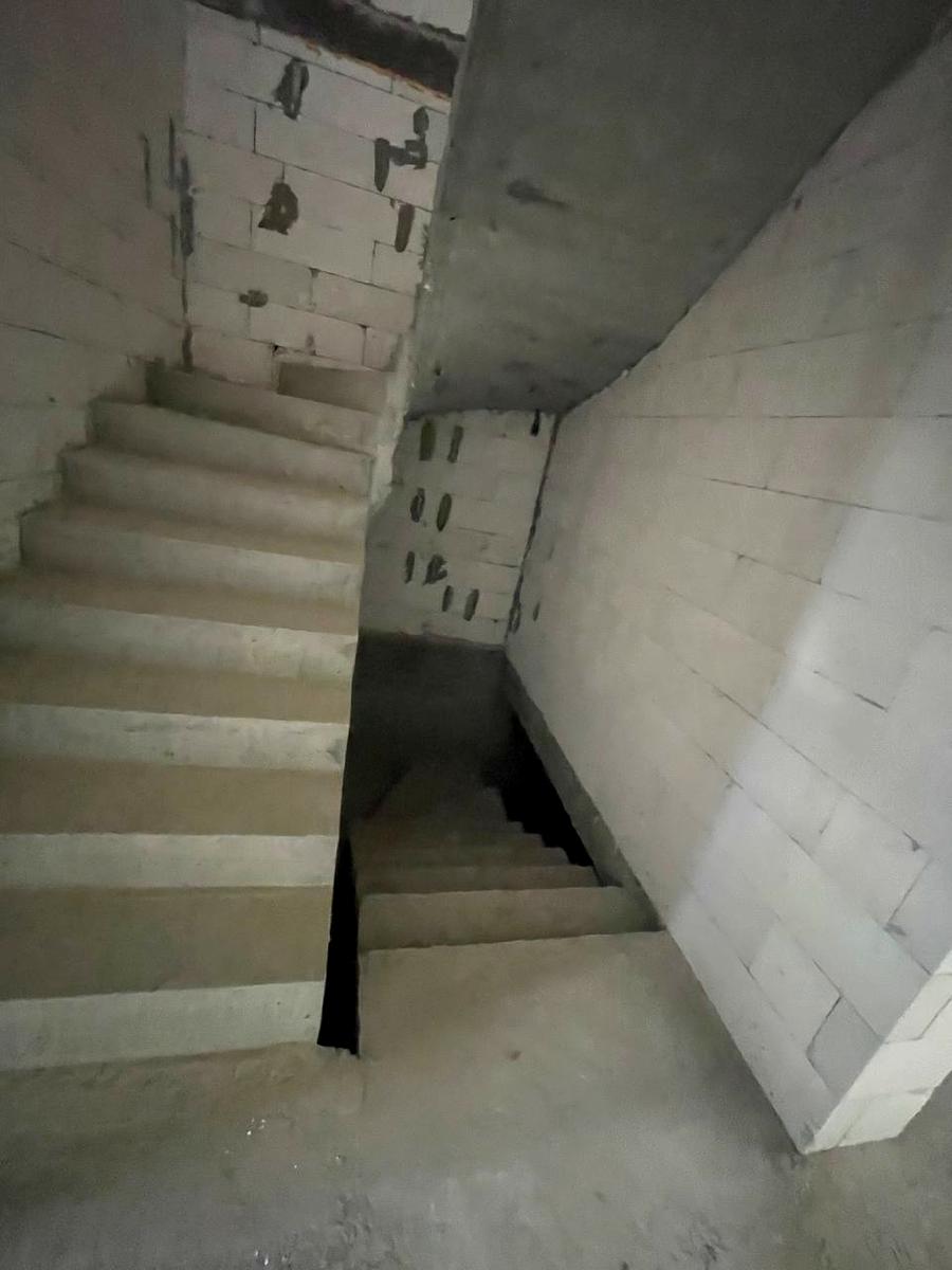 1841503780487817