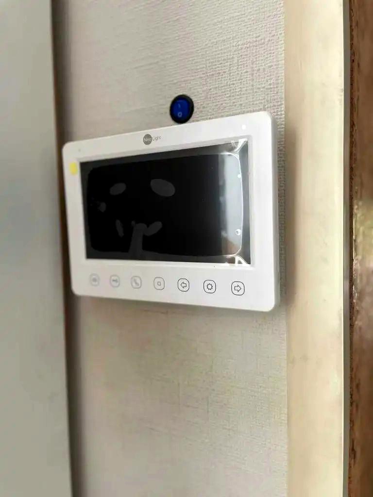 1843527058678817