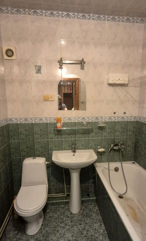 1844319933524821