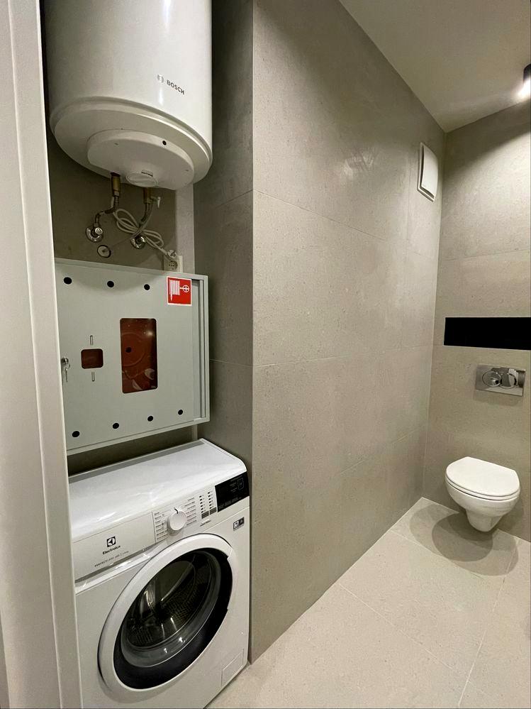1825582859023824